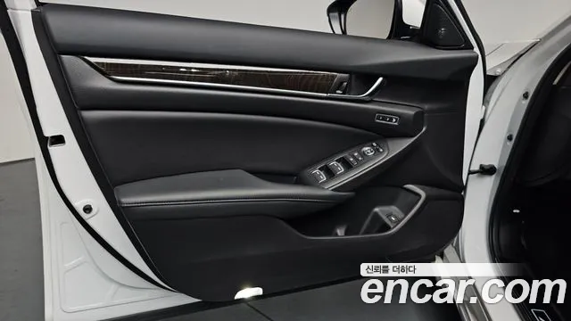Honda Accord 2022 — фото 14