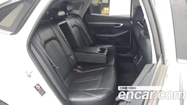 Hyundai Sonata 2020 — фото 12