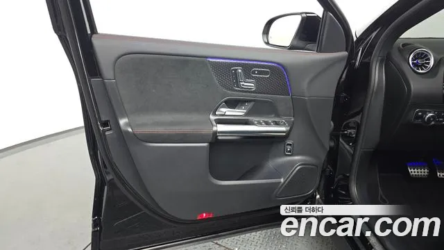 Mercedes-Benz GLA-Class 2026 — фото 13