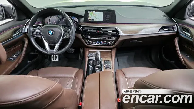 BMW 5-Series 2018 — фото 10