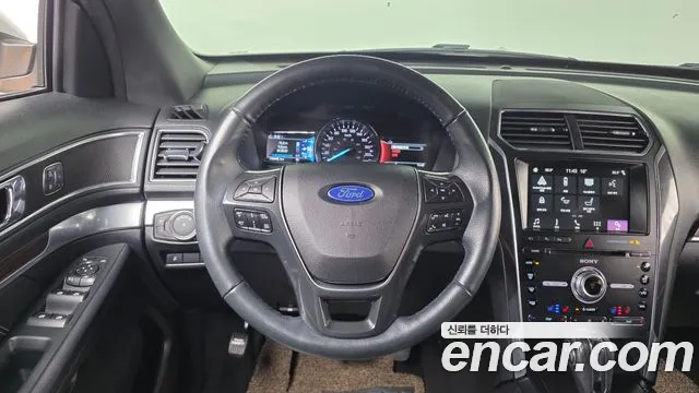 Ford Explorer 2018 — фото 13