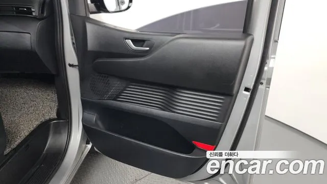Hyundai Staria 2022 — фото 15
