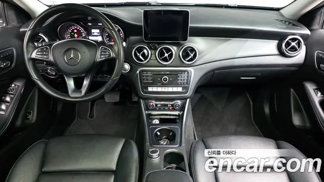 Mercedes-Benz GLA-Class 2018 — фото 9
