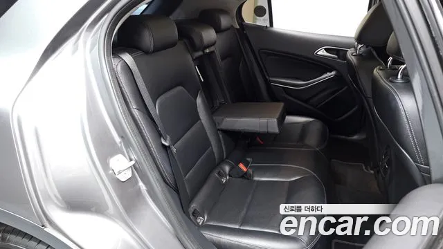 Mercedes-Benz GLA-Class 2018 — фото 16