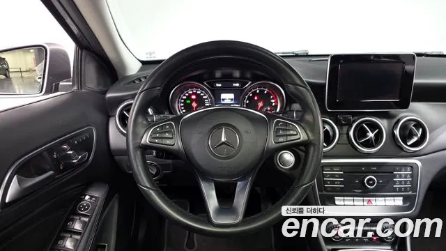 Mercedes-Benz GLA-Class 2018 — фото 18