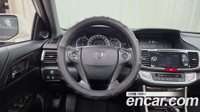 Honda Accord 2014 — фото 13