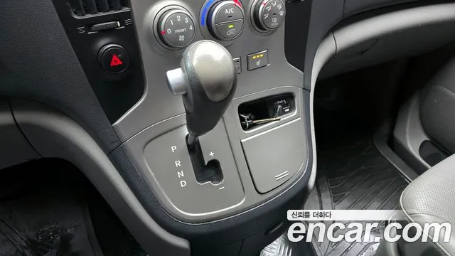 Hyundai Starex 2014 — фото 12