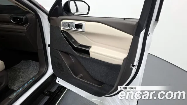 Ford Explorer 2022 — фото 14