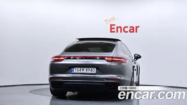 Porsche Panamera 2018 — фото 4