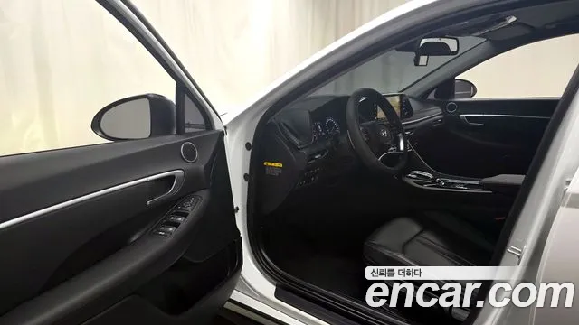 Hyundai Sonata 2020 — фото 17