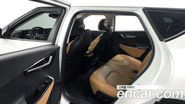 Kia EV6 2022 — фото 12