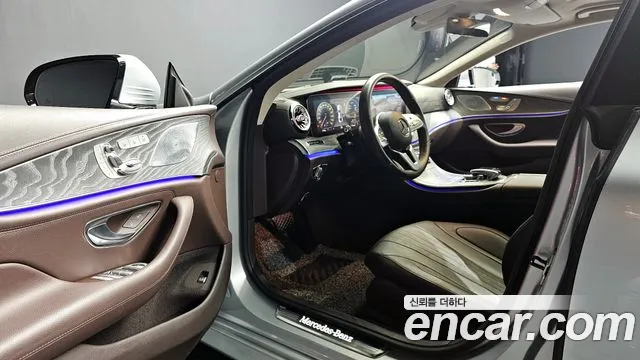 Mercedes-Benz CLS-Class 2019 — фото 13