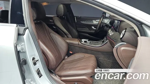 Mercedes-Benz CLS-Class 2019 — фото 17
