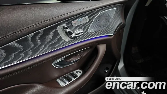 Mercedes-Benz CLS-Class 2019 — фото 19