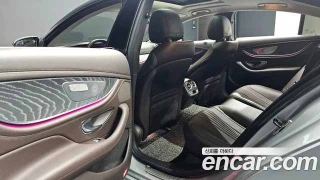 Mercedes-Benz CLS-Class 2019 — фото 16