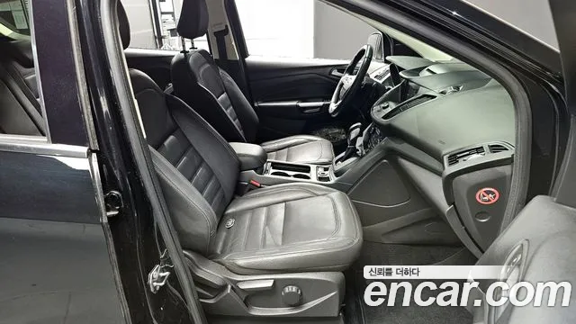 Ford Kuga 2017 — фото 10