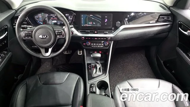 Kia Niro 2021 — фото 10