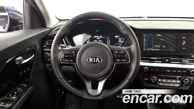 Kia Niro 2021 — фото 18