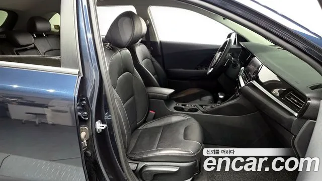 Kia Niro 2021 — фото 16