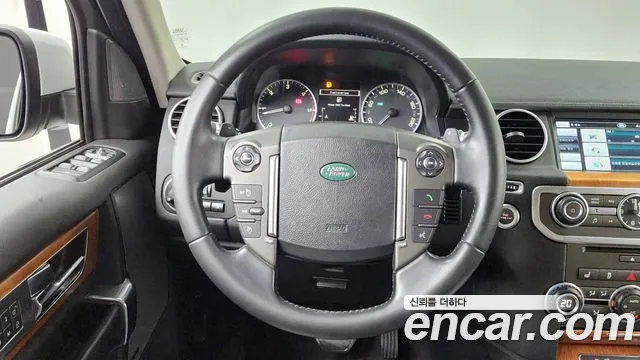 Land Rover Discovery 2013 — фото 13