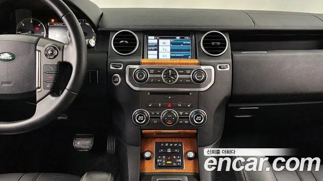 Land Rover Discovery 2013 — фото 14