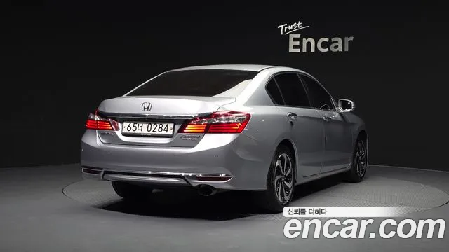 Honda Accord 2017 — фото 2