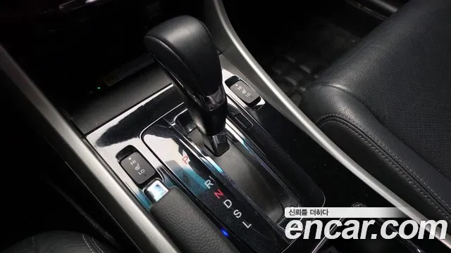Honda Accord 2017 — фото 9