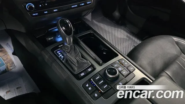 Hyundai Genesis 2016 — фото 9