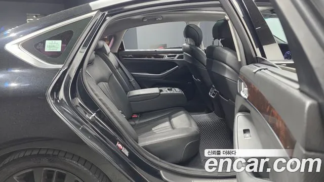 Hyundai Genesis 2016 — фото 11