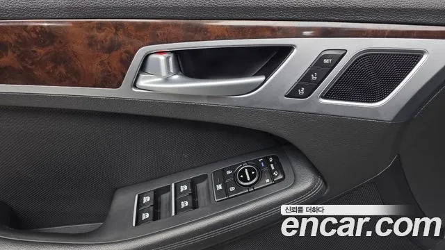 Hyundai Genesis 2016 — фото 13
