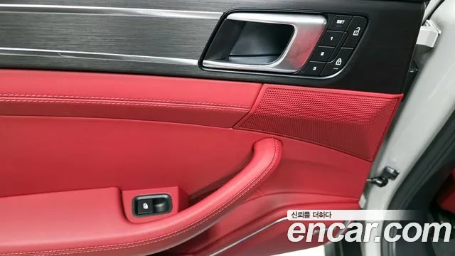 Porsche Panamera 2023 — фото 15
