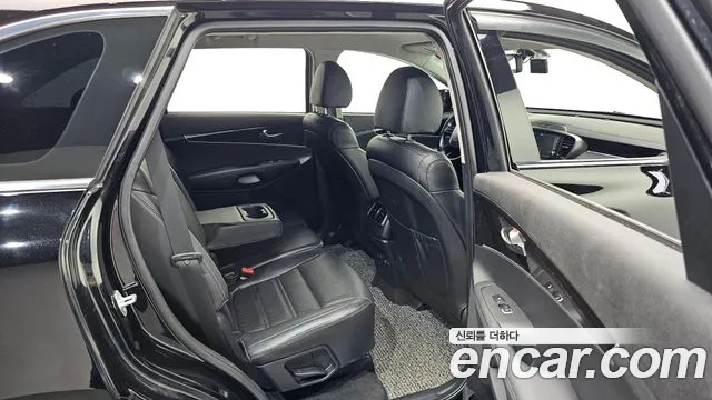 Kia Sorento 2018 — фото 12