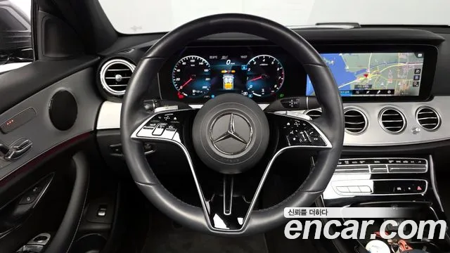 Mercedes-Benz E-Class 2021 — фото 19
