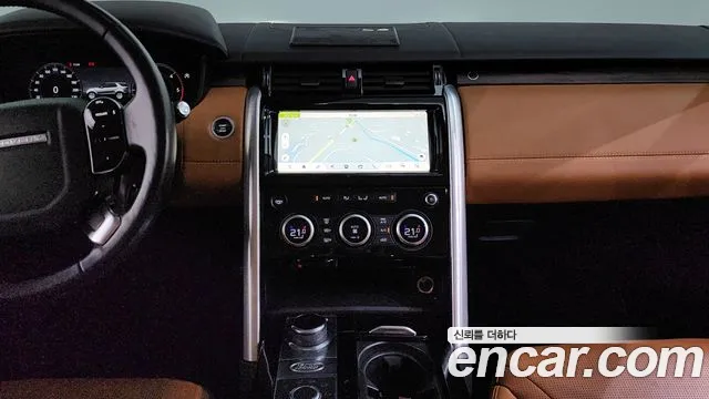 Land Rover Discovery 2020 — фото 20