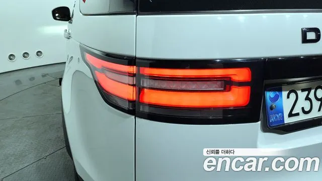 Land Rover Discovery 2020 — фото 9