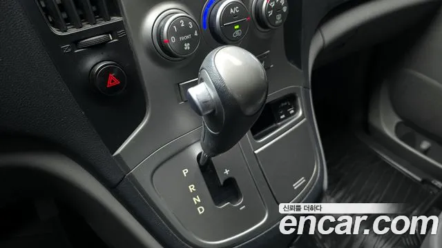 Hyundai Starex 2014 — фото 9