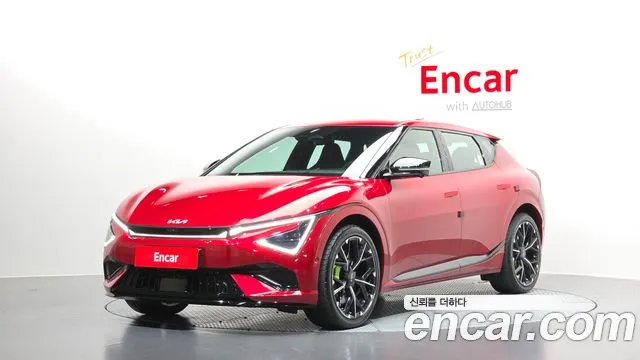 Kia EV6 2025 — фото 1