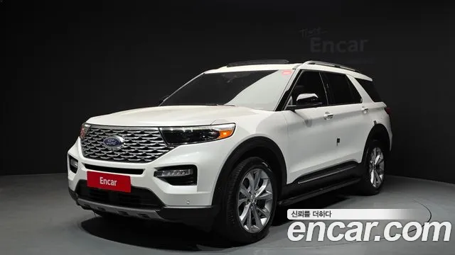 Ford Explorer 2021 — фото 1
