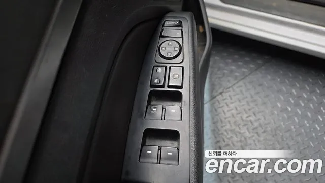 Hyundai AVANTE 2016 — фото 14