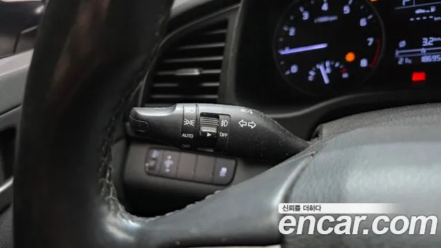 Hyundai AVANTE 2016 — фото 16