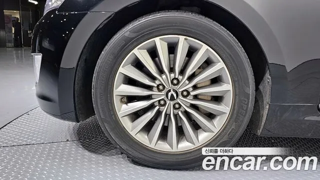 Hyundai Equus 2015 — фото 5
