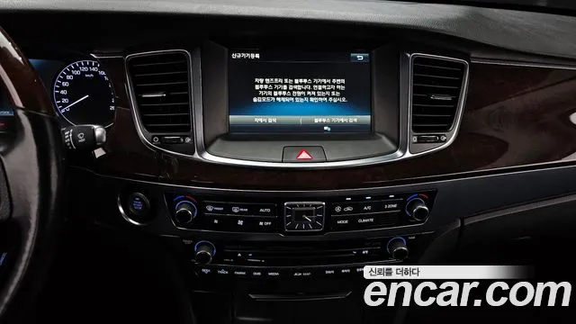 Hyundai Equus 2015 — фото 14