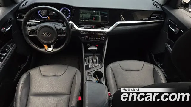 Kia Niro 2021 — фото 10