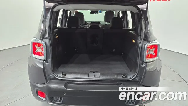 Jeep Renegade 2016 — фото 20