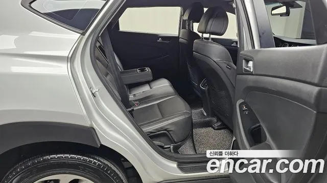 Hyundai Tucson 2018 — фото 18