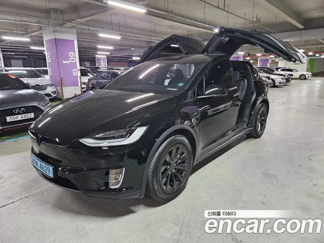 Tesla Model X 2020 — фото 1