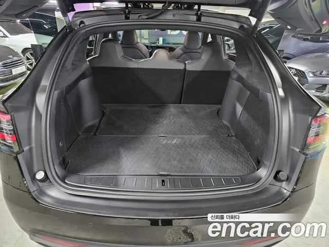 Tesla Model X 2020 — фото 19