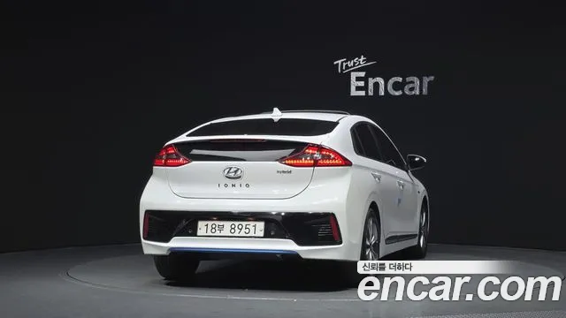 Hyundai Ioniq 2016 — фото 4