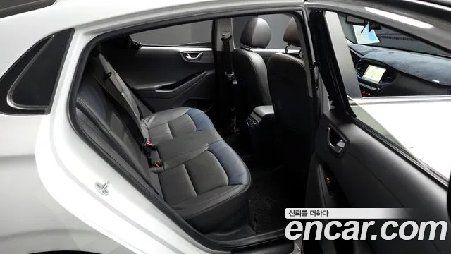 Hyundai Ioniq 2016 — фото 17