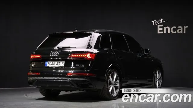 Audi Q7 2023 — фото 2